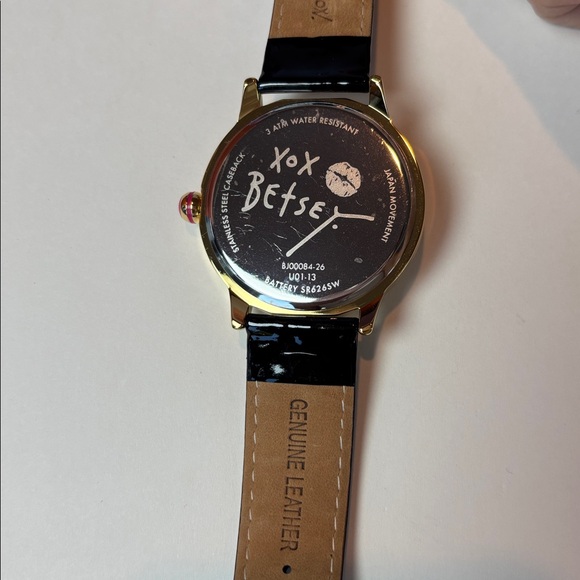 Betsey Johnson Giraffe Watch XOXO - Picture 4 of 6